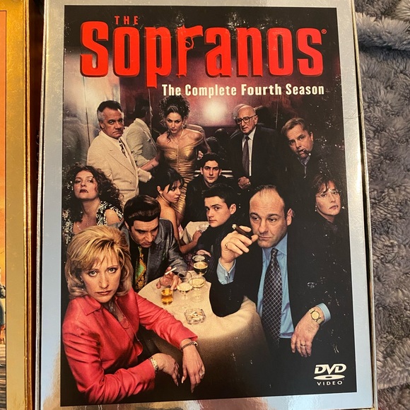 The Sopranos TV Series: GC The Sopranos dvd set 1-6 Part 1 - Picture 5 of 7